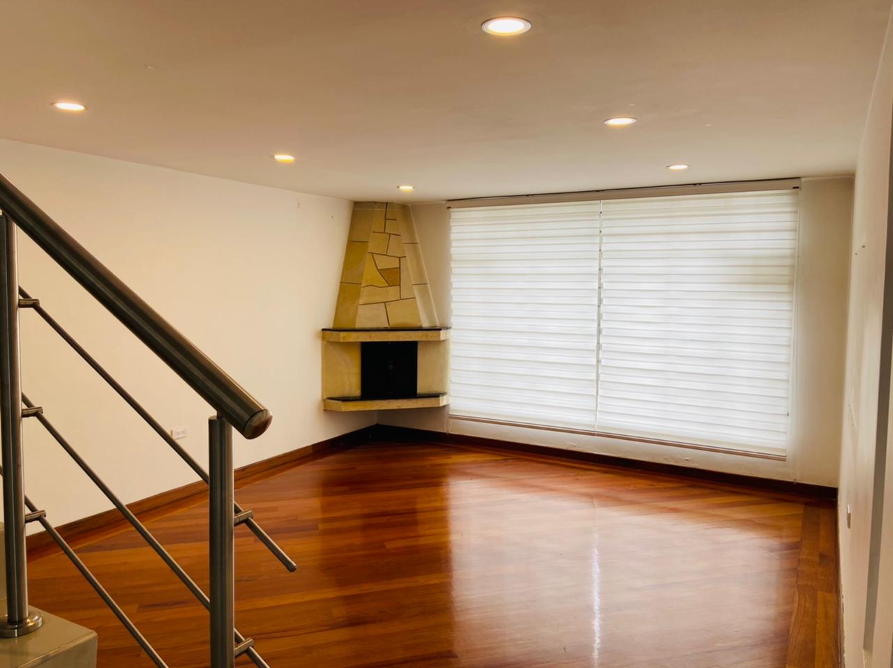 Casa en venta de 4 habitaciones en Bogotá, Batán.
