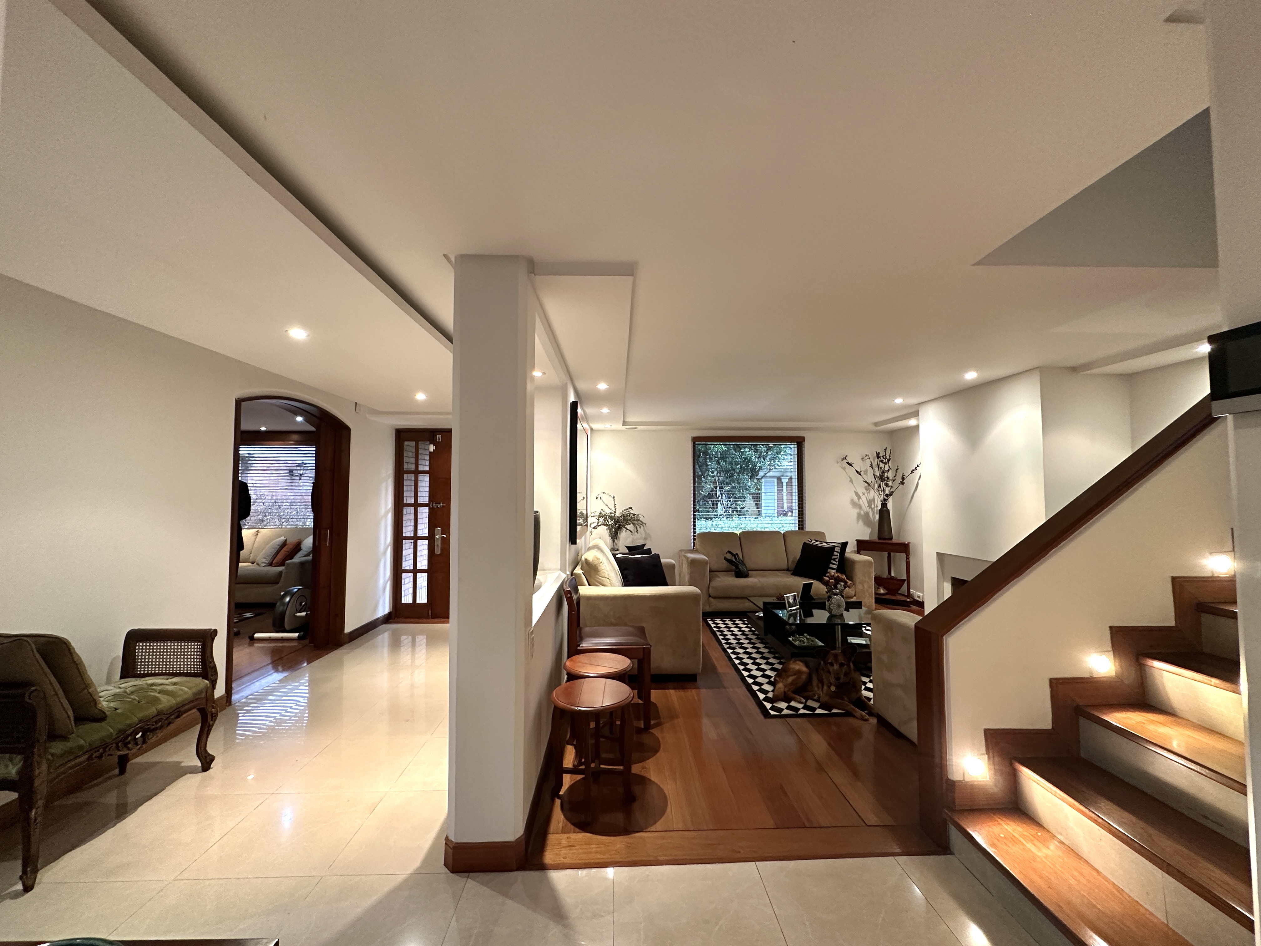 Casa en venta de 4 habitaciones con patio en Bogotá, La Calleja.